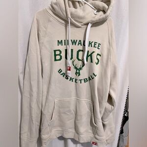 NBA Milwaukee Bucks shortage hoodie size 2XL